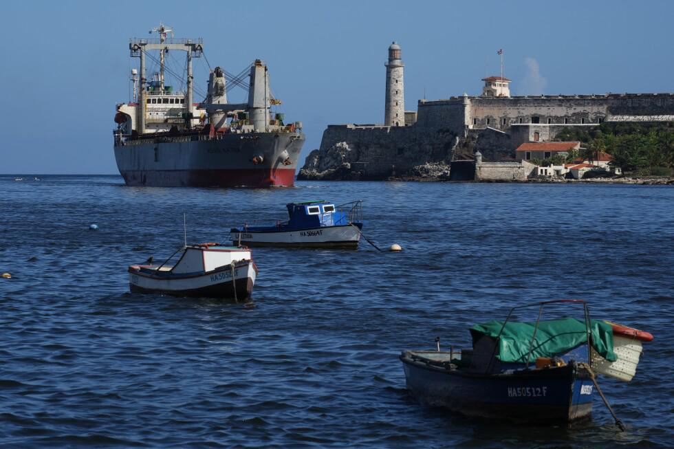 A humanitarian aid ship from Mexico docks in Havana as US-Cuba tensions escalate