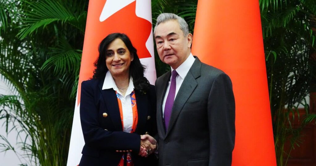 China’s foreign minister to visit Canada for first time in 10 years