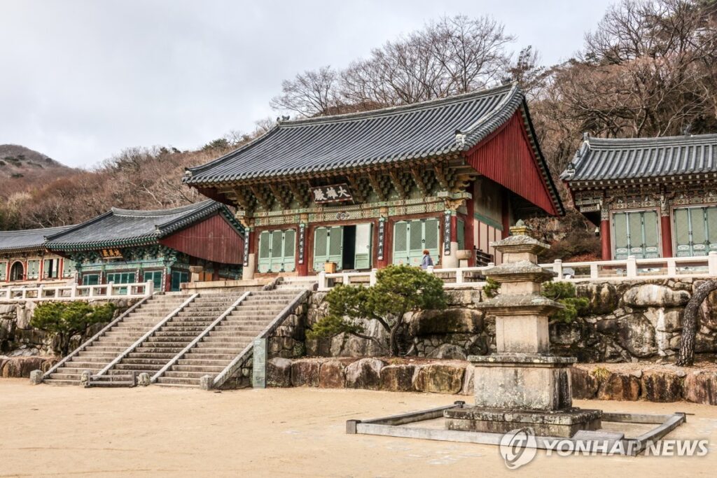 Busan temples offer lodging for fans coming to attend BTS concerts Busan temples offer lodging for fans coming to attend BTS concerts