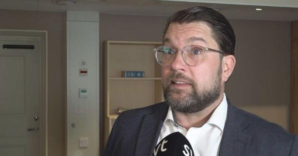 Jimmie Åkesson: "Let Systembolaget have chilled drinks and open on Sundays"