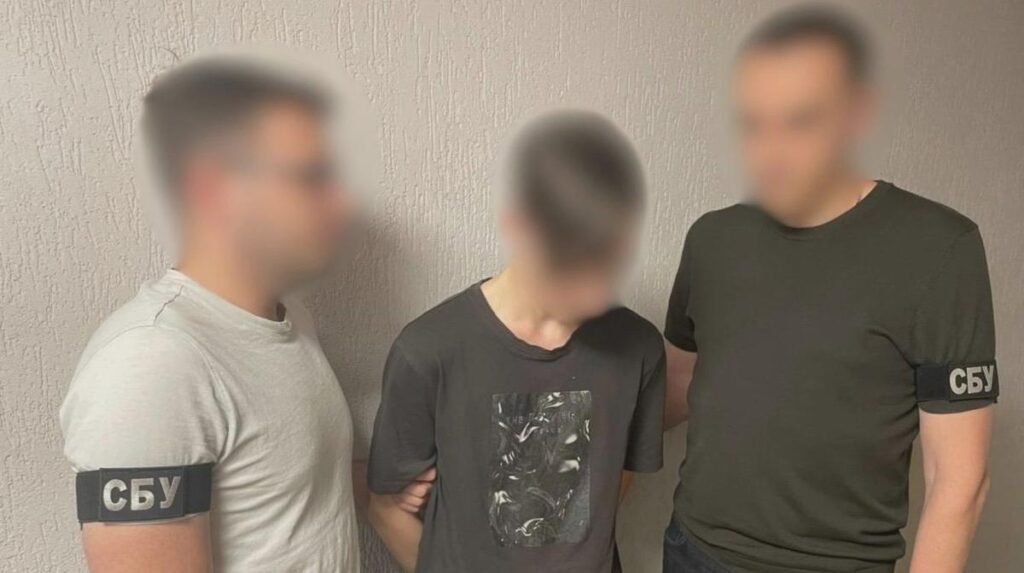 Ukraine's Security Service detains 18-year-old informer who reported back to Russians following attack on Kyiv on 24 May