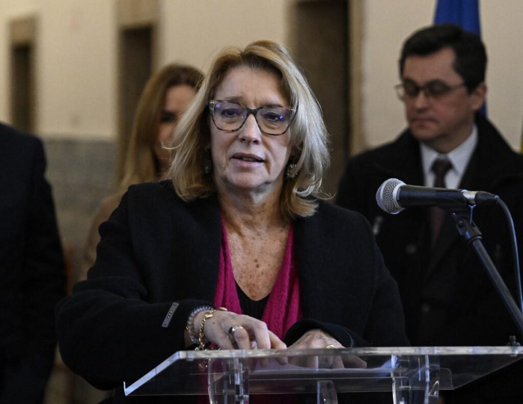 “Countries that are more flexible pay better”: minister insists on labor reform despite the strike and opposition