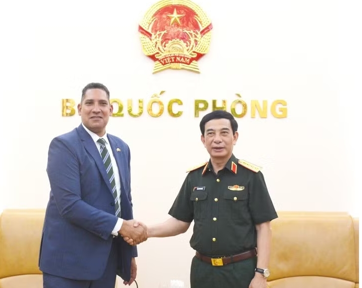 Vietnam wants closer defence ties with Sweden Vietnam wants closer defence ties with Sweden