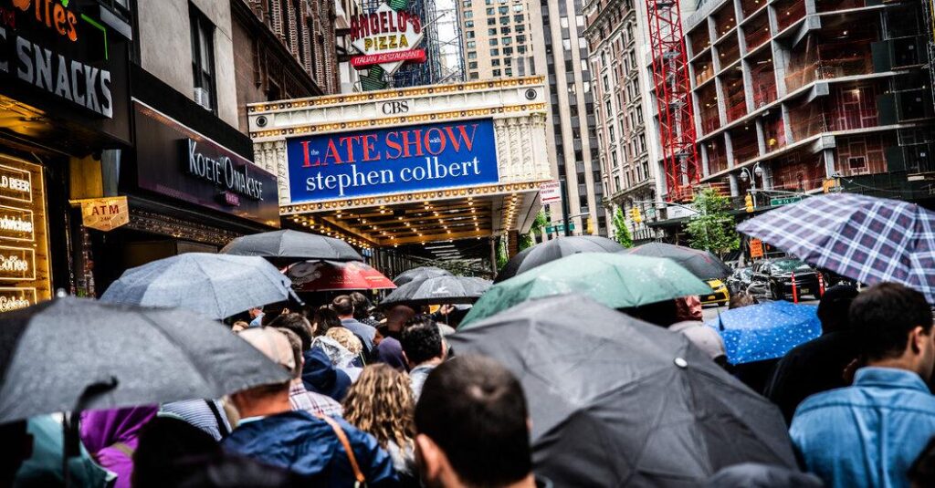 Outside Colbert’s Final Show, Fans From Near and Far Line Up for a Farewell
