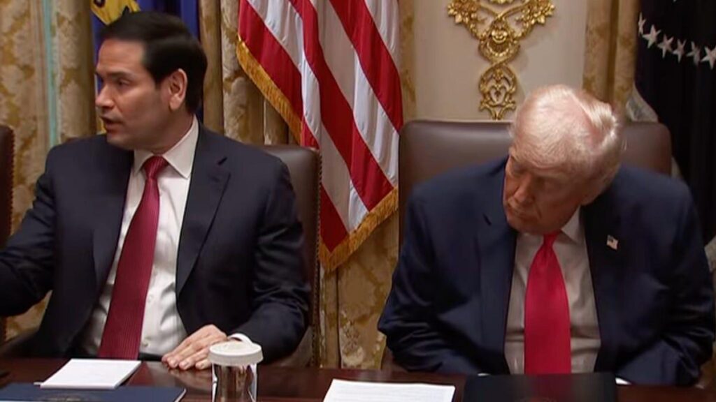 CNN Doc Says Donald Trump Sleepy Dementia Idiot, And White House Is MAAAAAAD