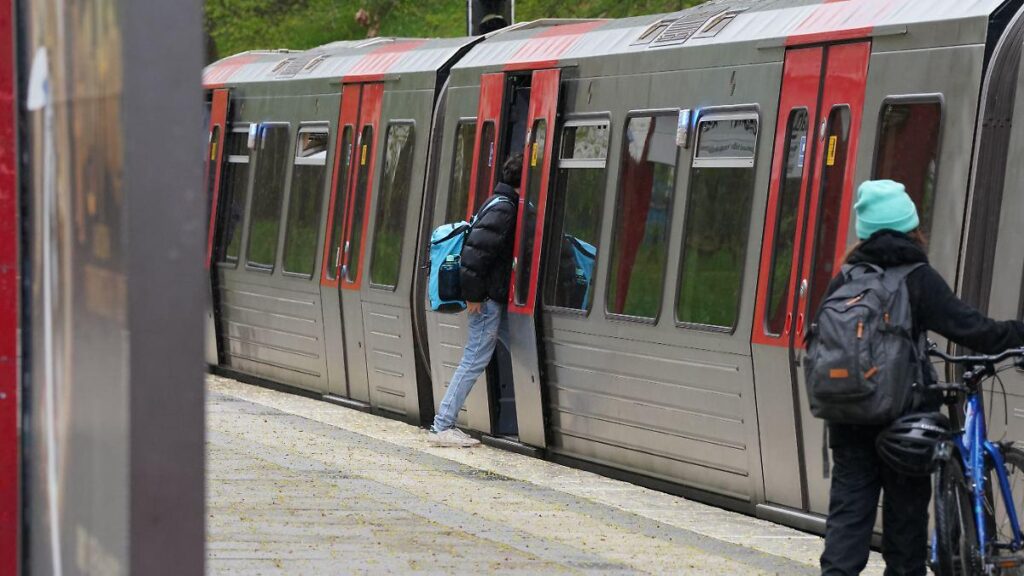 Plans for benefits in kind: CDU wants to give Germany ticket instead of money to citizens' benefit recipients