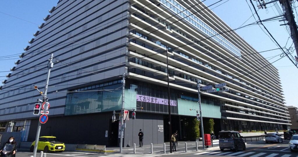 A mosque in Chiba Japan, has been asked by the city to withdraw its application for the use of a municipal park for a cultural exchange program. The mosque has stated that it has been permitted to use the park since 1997, and is perplexed by the sudden change in policy.