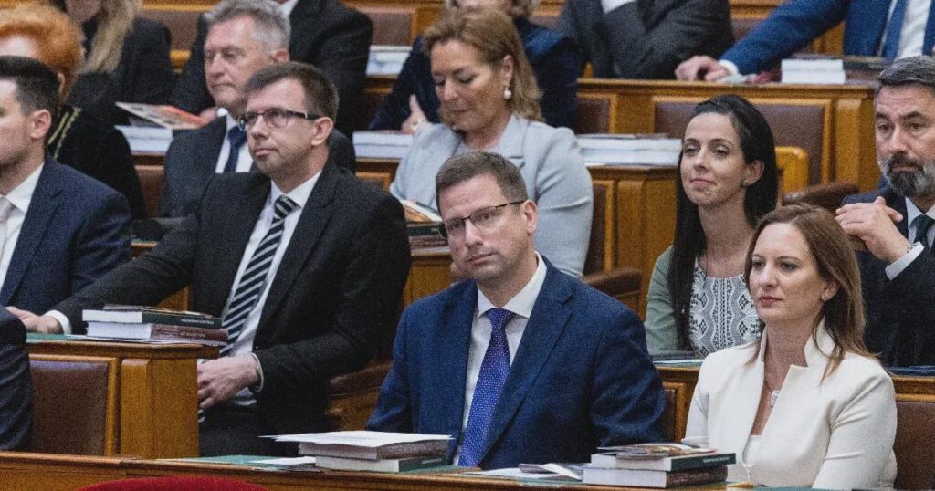 According to Fidesz, it is not okay to point the finger at the previous government for the railway's problems