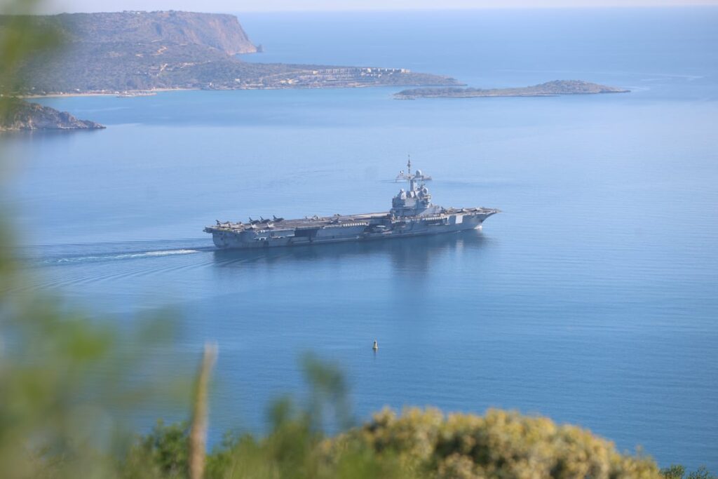 France moves carrier into Red Sea ahead of potential Hormuz mission France moves carrier into Red Sea ahead of potential Hormuz mission