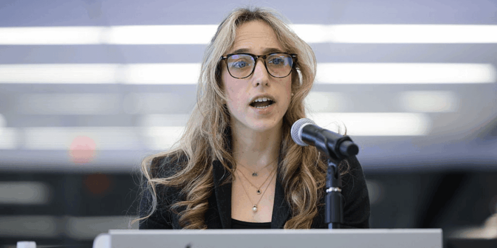 'Washington Post' Journalist Who Had Home Raided By Trump's FBI Just Won Pulitzer Prize—And Her Reaction In Viral Video Says It All
