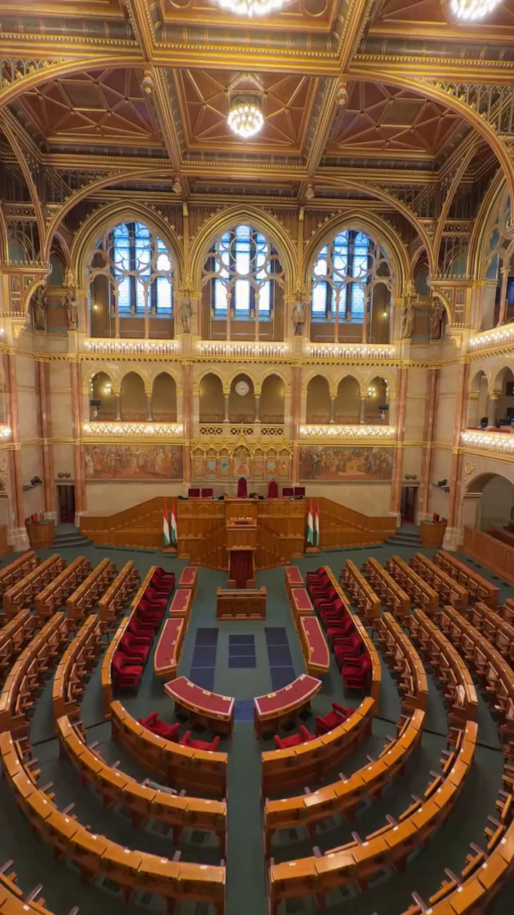 The secret of the speaker's chair, which is why Ágnes Forsthoffer didn't have to sit in László Kövér's fart either