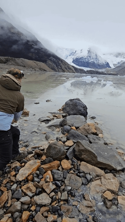 Skipping rocks at Laguna Torre