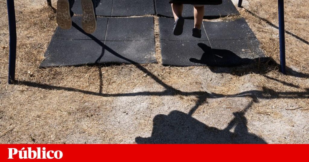 More than half of families with children in Portugal are made up of only children More than half of families with children in Portugal are made up of only children