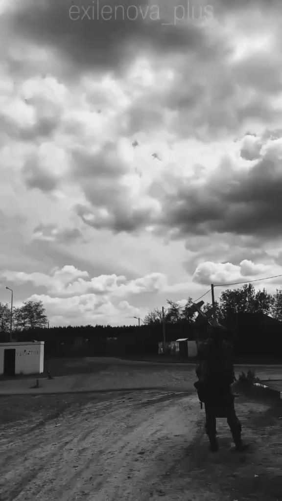 A russian "Yolka" interceptor drone bounces off a ukrainian long range strike drone, which continues to go about it's business [May 2026]
