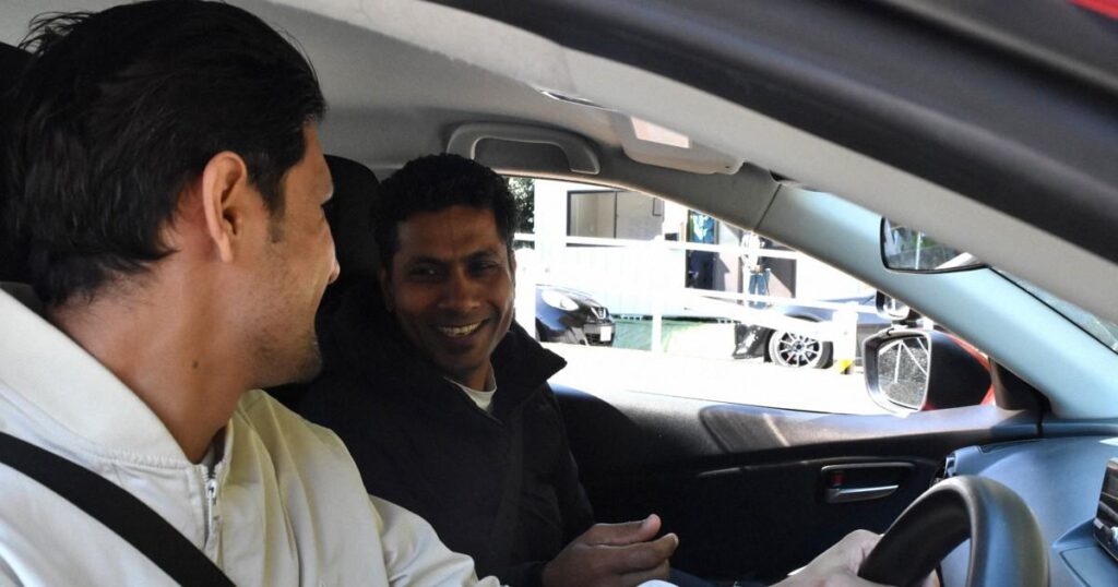 Nepalese man opens driving school in Fukuoka, Providing services in 5 languages to "lower the language barrier"