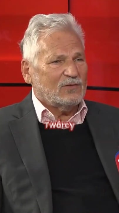"The creators of the Constitution had no intention of blocking same-sex marriages, and no such discussion took place at all. I say this as a living witness and chairman of the Constitutional Commission" - Aleksander Kwaśniewski on Radio ZET.