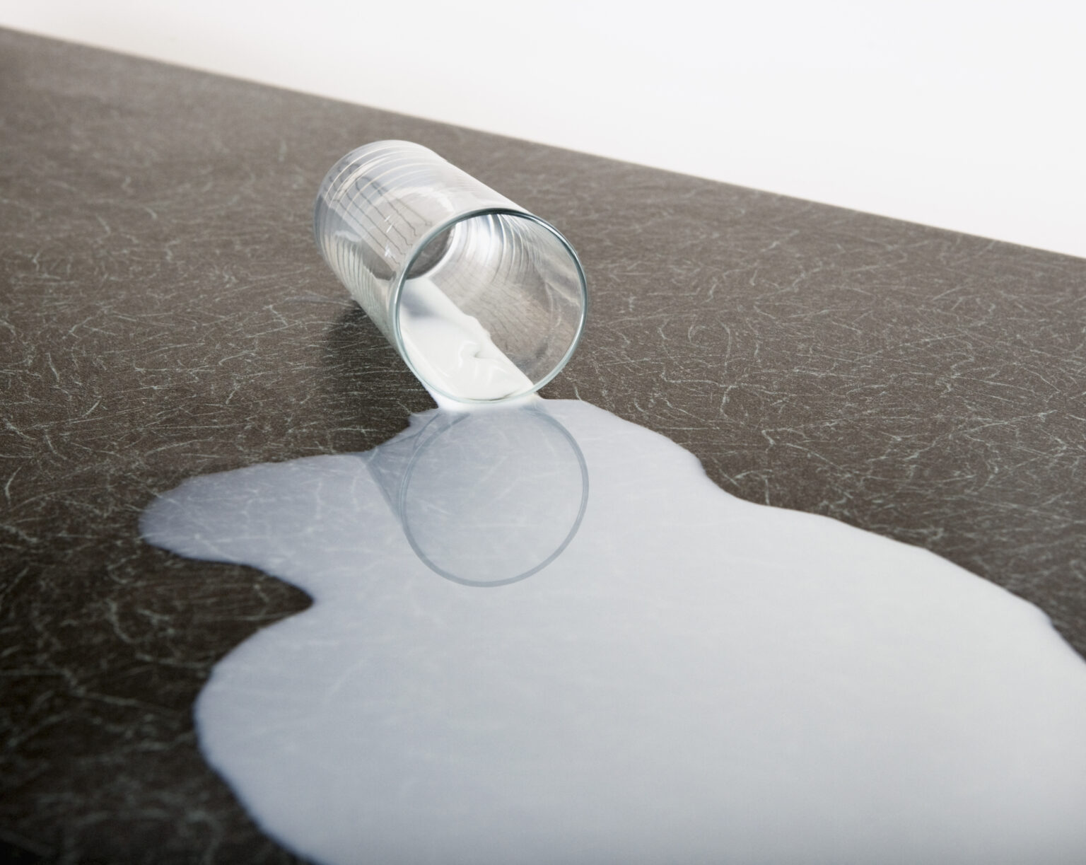 Crisis meeting scheduled: EKABE dairy to stop using Luxembourgish milk Crisis meeting scheduled: EKABE dairy to stop using Luxembourgish milk