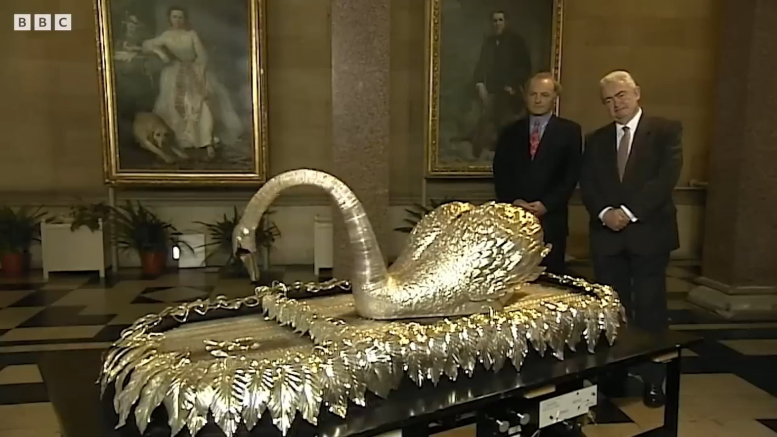 Silver Swan Automaton… no motors, built in 1773 and still working perfectly. By belgian mechanical genius John Joseph Merlin.