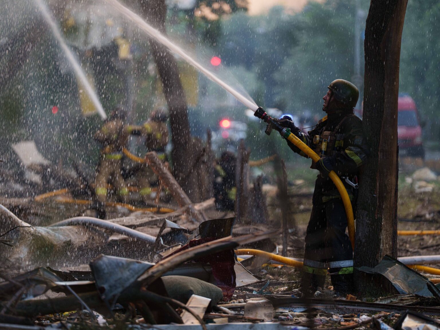 Russia warns foreigners to leave Kyiv as it prepares ‘systematic strikes’ | Russia-Ukraine war News Russia warns foreigners to leave Kyiv as it prepares ‘systematic strikes’ | Russia-Ukraine war News