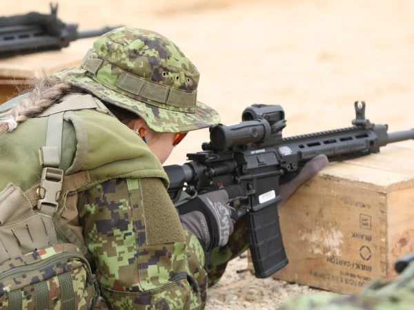 Estonian Women Warned About the Inevitable Military Service. What About Latvia?