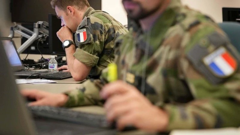 Francja wojsko cyber