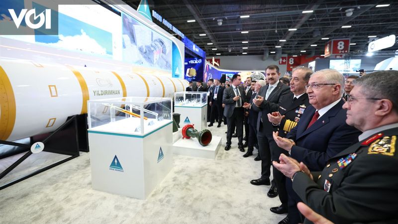 Turkey Showcases “Thunder” Intercontinental Ballistic Missile with a Range of 6 Thousand Kilometers Turkey Showcases "Thunder" Intercontinental Ballistic Missile with a Range of 6 Thousand Kilometers