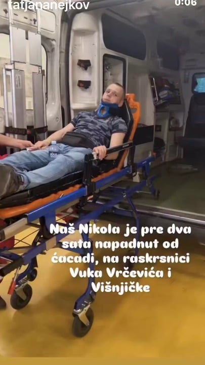 One of the 3 guys who were beaten today in Palilula by the čati, because they were handing out student stickers at the stand