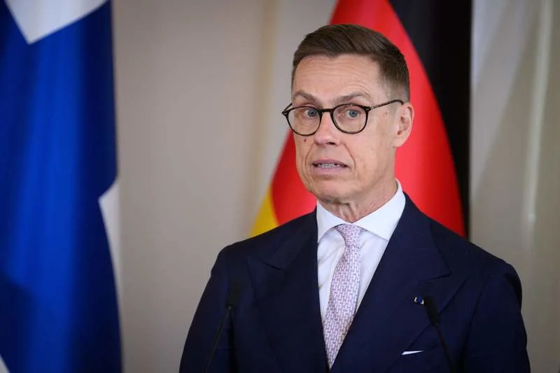 FILE PHOTO: Cai-Goran Alexander Stubb, President of Finland, speaks at a press conference with President Steinmeier after their meeting at the Presidential Palace. (zu dpa: «Lithuania and Finland back improved air defence after drone incidents») Bernd von Jutrczenka/dpa