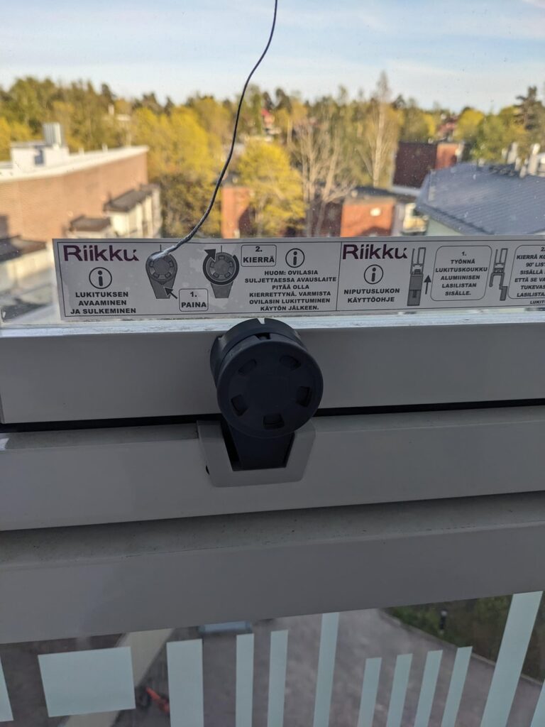 Please need help figuring out how to open glazed balcony windows 😭