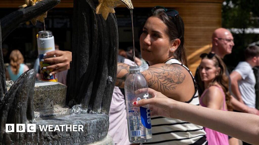 UK heatwave likely to be confirmed as record-breaking temperatures forecast People using a water fountain to top up their water bottles in the Spring heat to keep cool and hydrated during the first heatwave of the year on 23rd May 2026 in London, United Kingdom. Temperatures are set to reach 30 degrees centigrade approximately in the capital, as people both enjoyed the sunshine and heat, while others sought shade to keep cool.