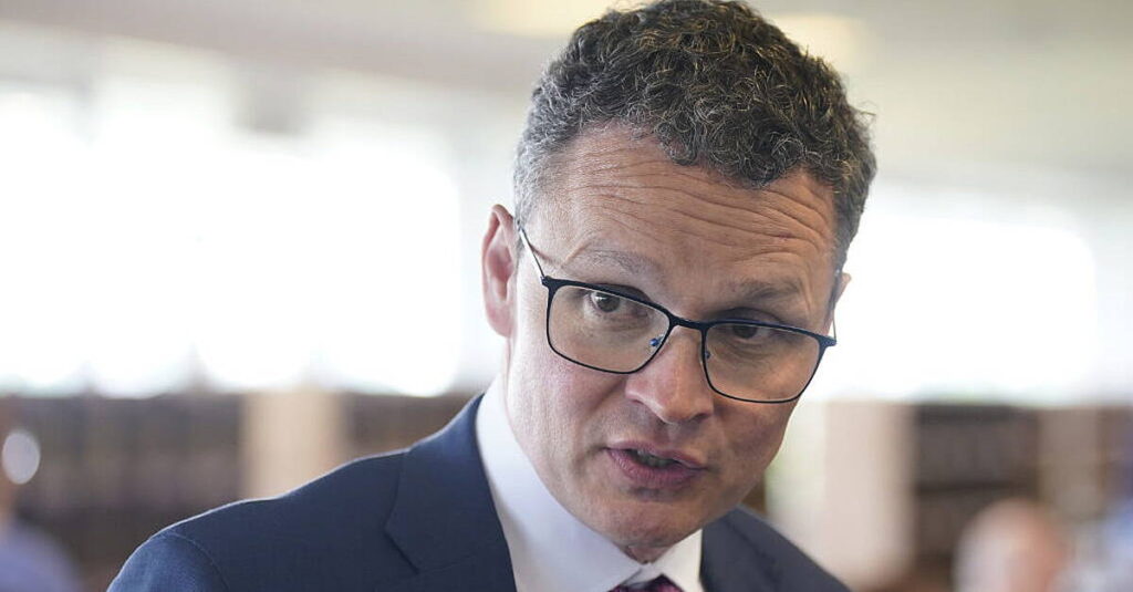Communications Minister claims he was dropped from RTÉ interview with minutes’ notice Communications Minister claims he was dropped from RTÉ interview with minutes' notice