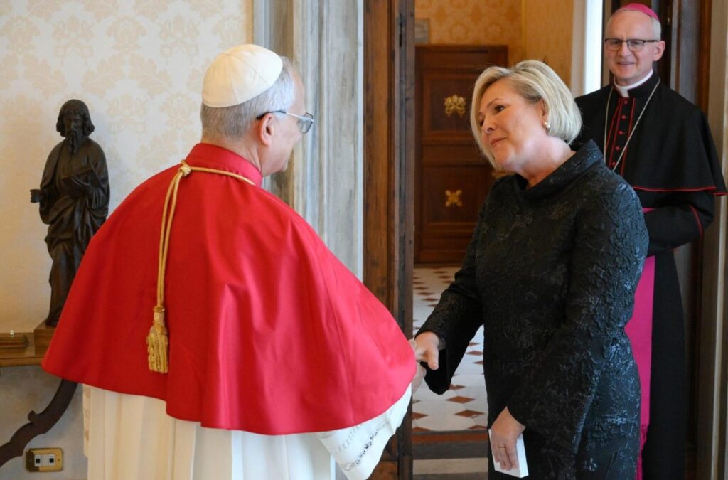 Pope Leo XIV meets President Tómasdóttir of Iceland Pope Leo XIV meets President Tómasdóttir of Iceland