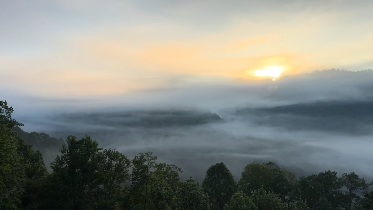 Sunrise in the Smokey Mountains, North Carolina