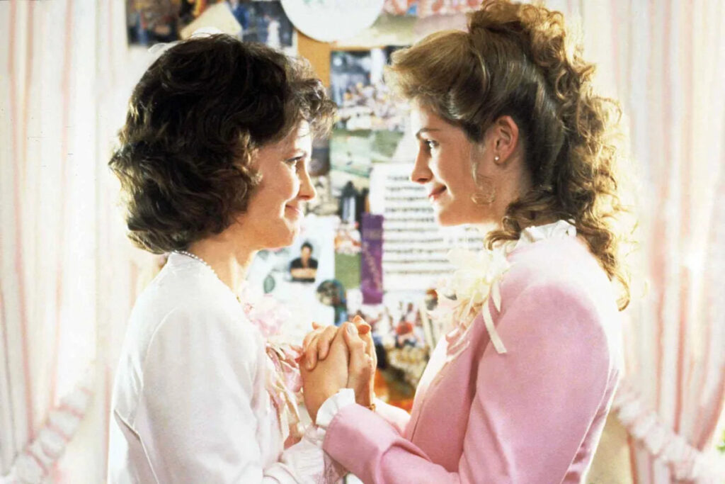 Sally Field says son claims “Steel Magnolias” made him gay Yahoo entertainment home