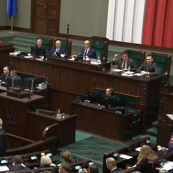The scandalous behavior of Jacek Niedźwiecki - a KO MP who maxed out his mileage in 2025.