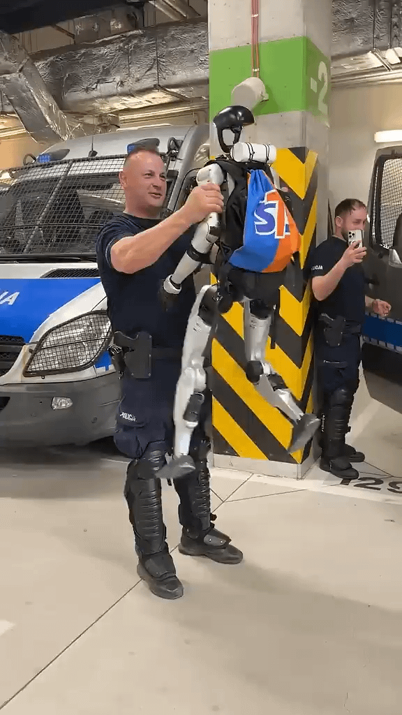 Polish Police vs Skynet