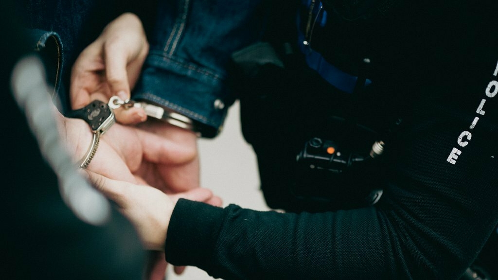 Police report: Mobile phone thief and drug dealer arrested in Luxembourg City Police report: Mobile phone thief and drug dealer arrested in Luxembourg City