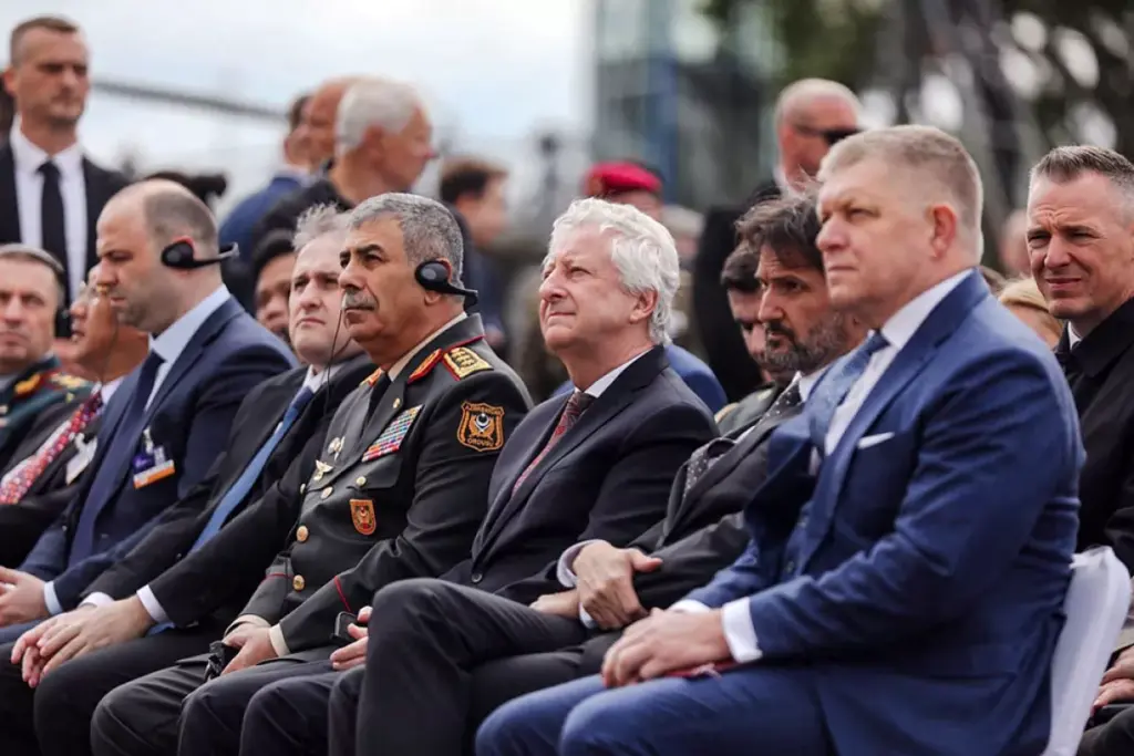 Azerbaijan defenсe minister attends security exhibition in Slovakia