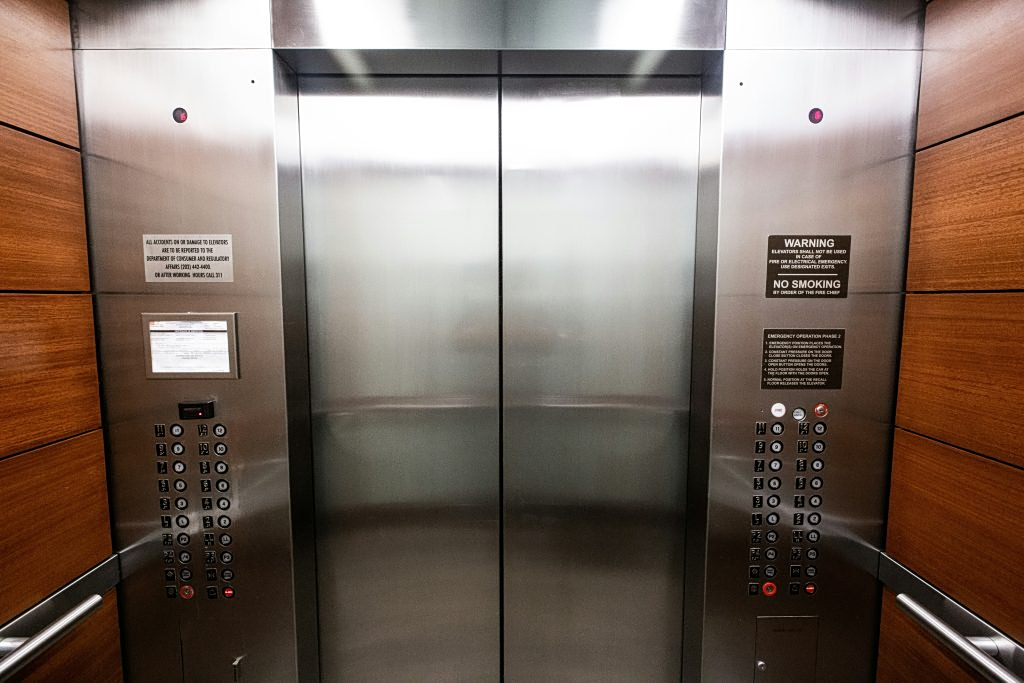 Greece Warns of Fines for Unregistered Elevators Greece Warns of Fines for Unregistered Elevators