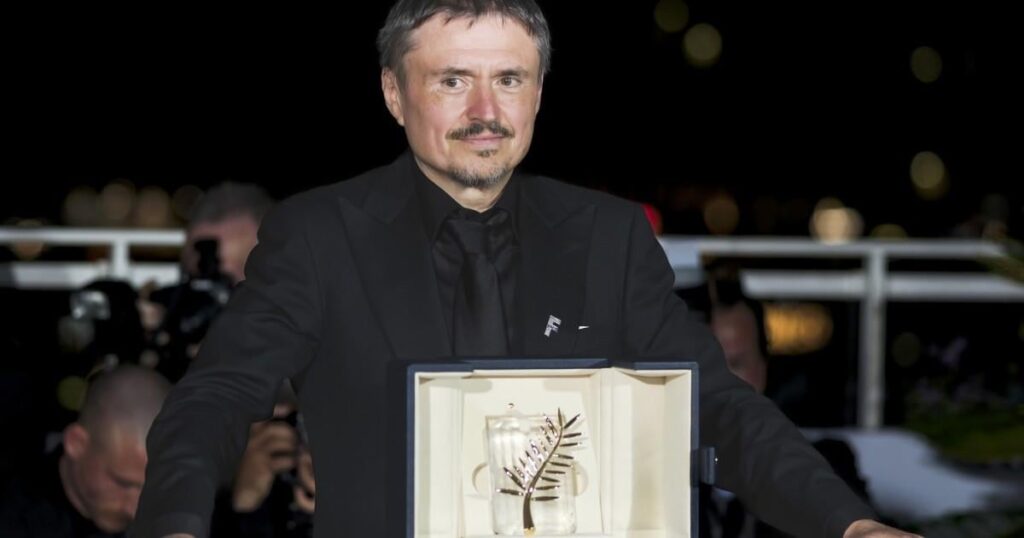 Cristian Mungiu criticizes the lack of support for the Romanian film: “Let the state do its job. I already have the medals” Cristian Mungiu criticizes the lack of support for the Romanian film: "Let the state do its job. I already have the medals"