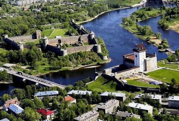 Residents of Estonia are waiting in line to enter Russia in the desire to get to the concert on May 9 — EADaily, May 8th, 2026 — Society, Russia Residents of Estonia are waiting in line to enter Russia in the desire to get to the concert on May 9 — EADaily, May 8th, 2026 — Society, Russia