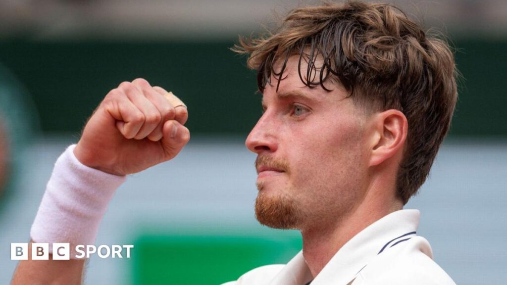 French Open qualifying 2026: Toby Samuel secures first Grand Slam main draw appearance Great Britain's Toby Samuel celebrates winning in French Open qualifying