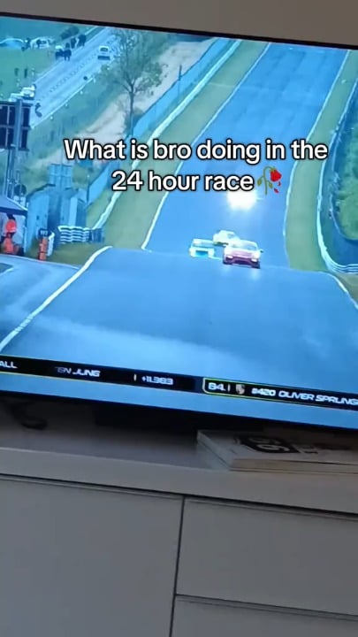 "Dacia, star in the 24-hour race! A Logan is the surprise attraction on the Nurburgring! The Romanian car shares the circuit with Max Verstappen"