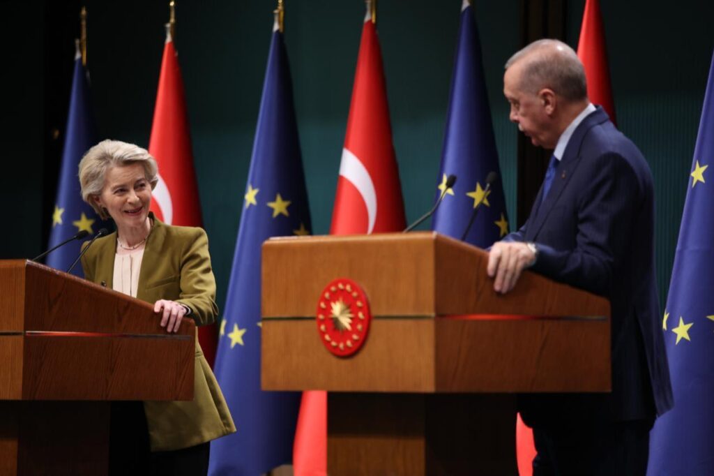Erdogan and von der Leyen discuss Türkiye-EU ties, regional tensions in phone call President Recep Tayyip Erdogan (R) and European Commission President Ursula von der Leyen (L) speak during a joint press conference in Ankara, Türkiye, on Dec. 17, 2024. (Photo via (European Commission)