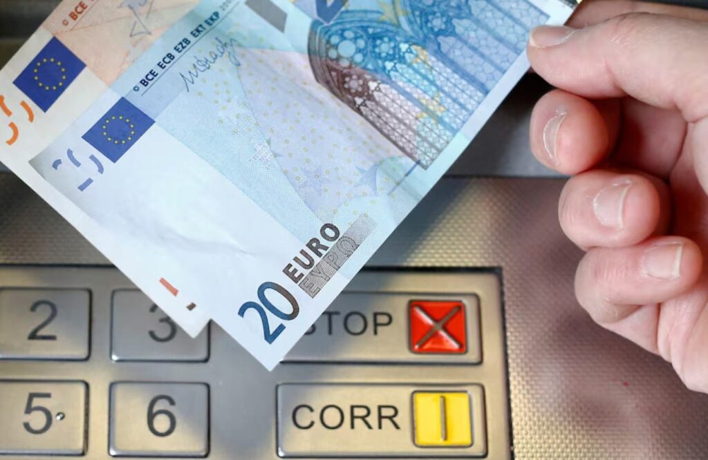 cover Greek and Cypriot banks valued on growth and capital returns