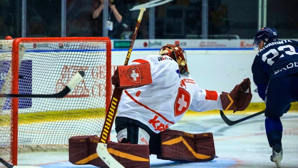 Beaten four times, then substituted: Swiss goalie Stéphane Charlin