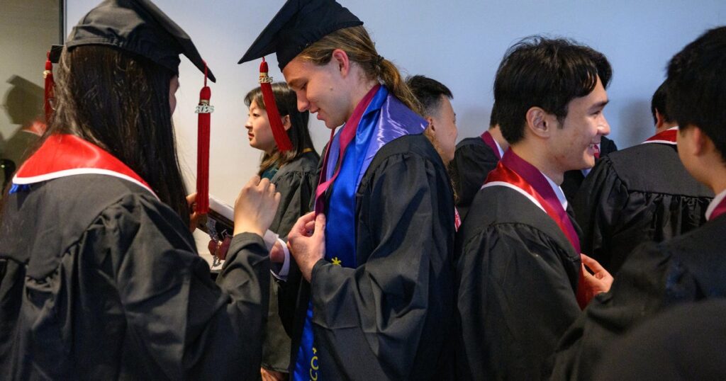 Recent commencement speeches show students are souring on AI. How deep is the angst? Recent commencement speeches show students are souring on AI. How deep is the angst?