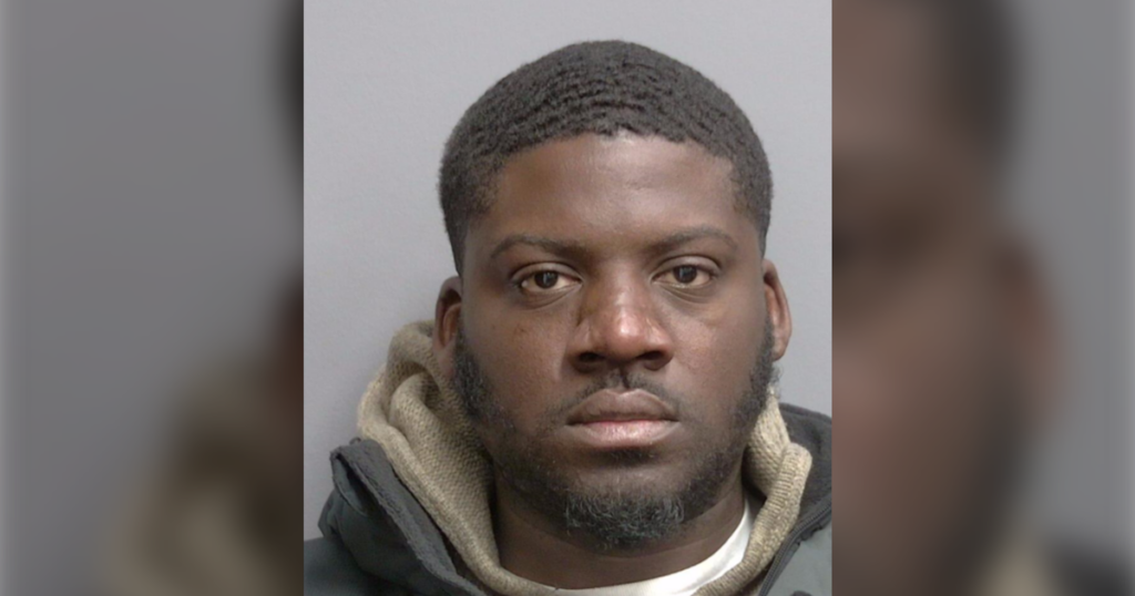 Canada-wide warrant issued for suspect in fatal Mississauga stabbing – CP24 Canada-wide warrant issued for suspect in fatal Mississauga stabbing – CP24