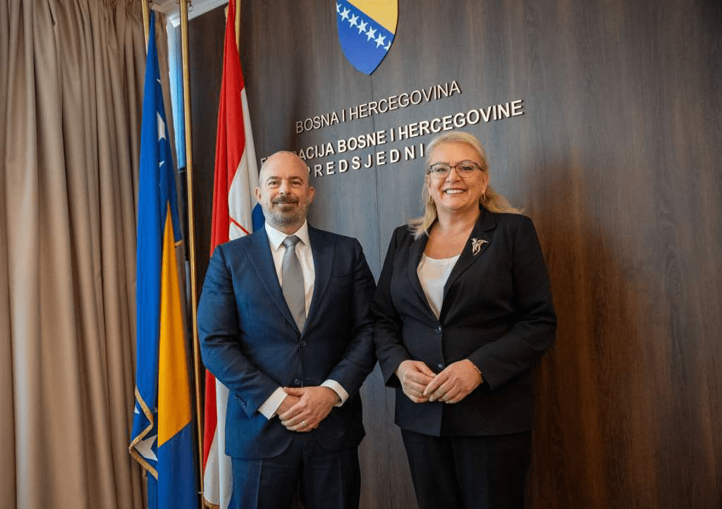 President of the Federation of BiH spoke with the Chargé d’Affaires of the United States Embassy President of the Federation of BiH spoke with the Chargé d'Affaires of the United States Embassy