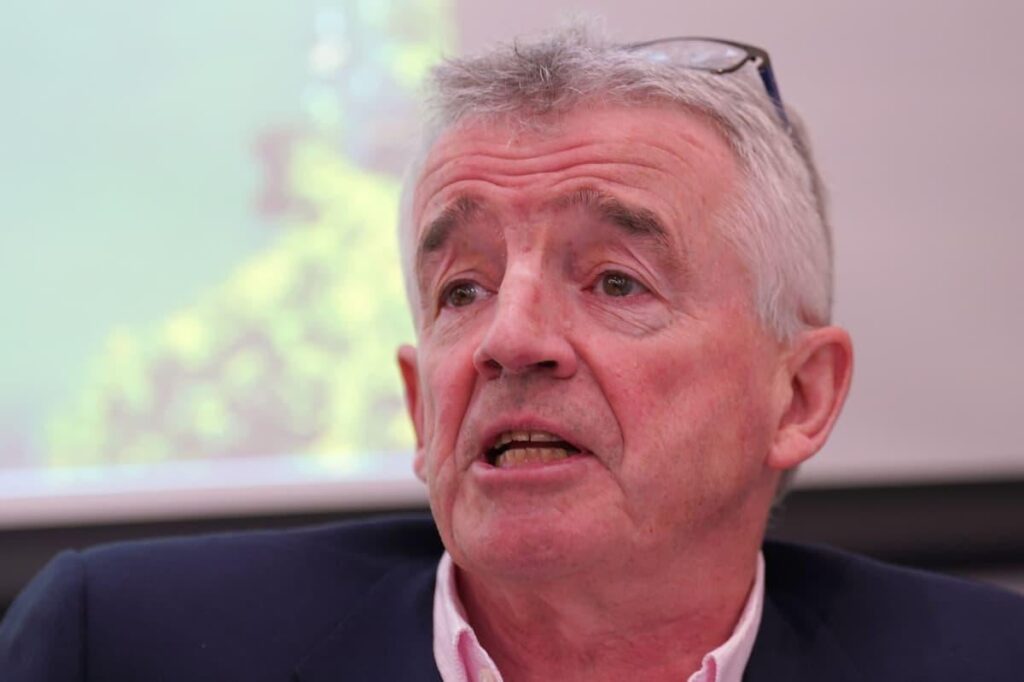 Ban early morning pre-flight pint, says Ryanair boss
